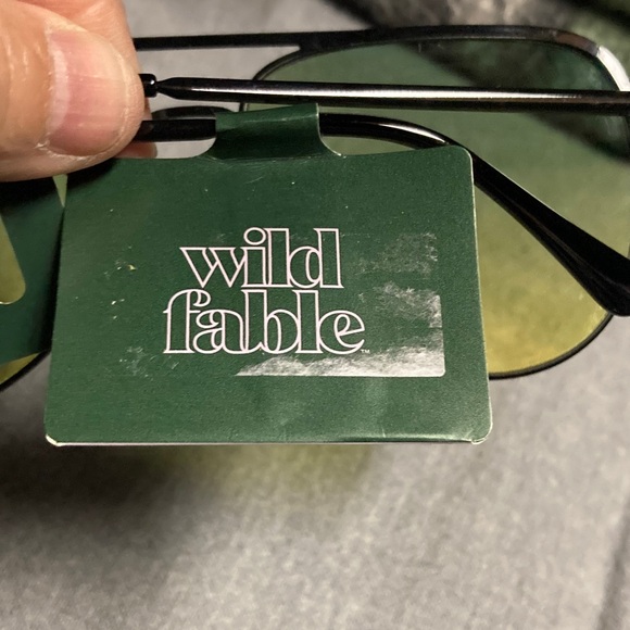 Wild Fable Black and Yellow Aviator Sunglasses - Picture 2 of 4